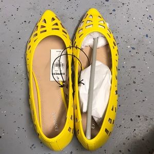 **LAST CHANCE** Express yellow cut out flats